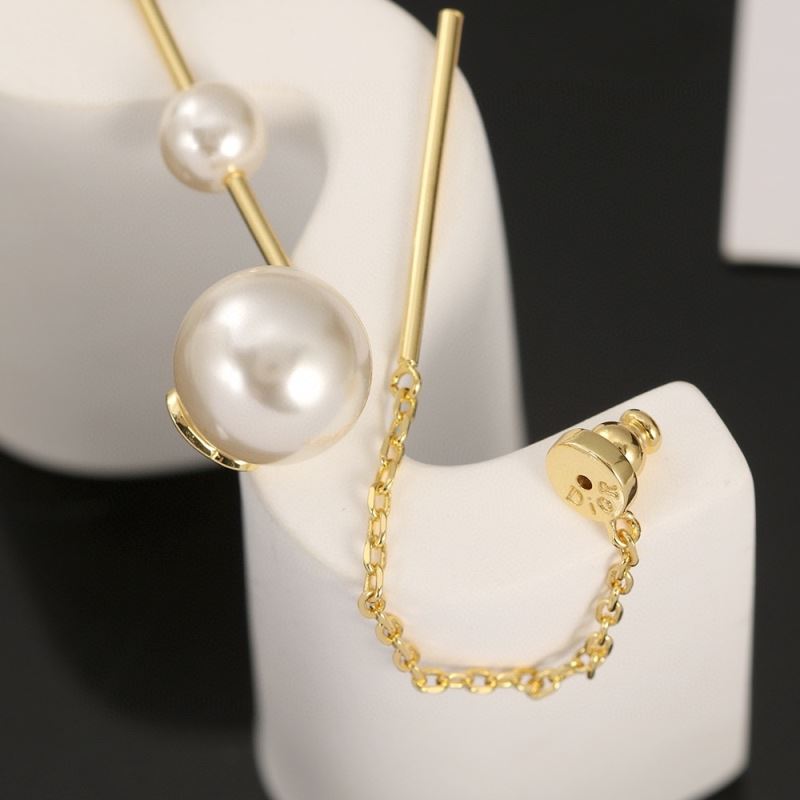 chr1st1an D10r earrings